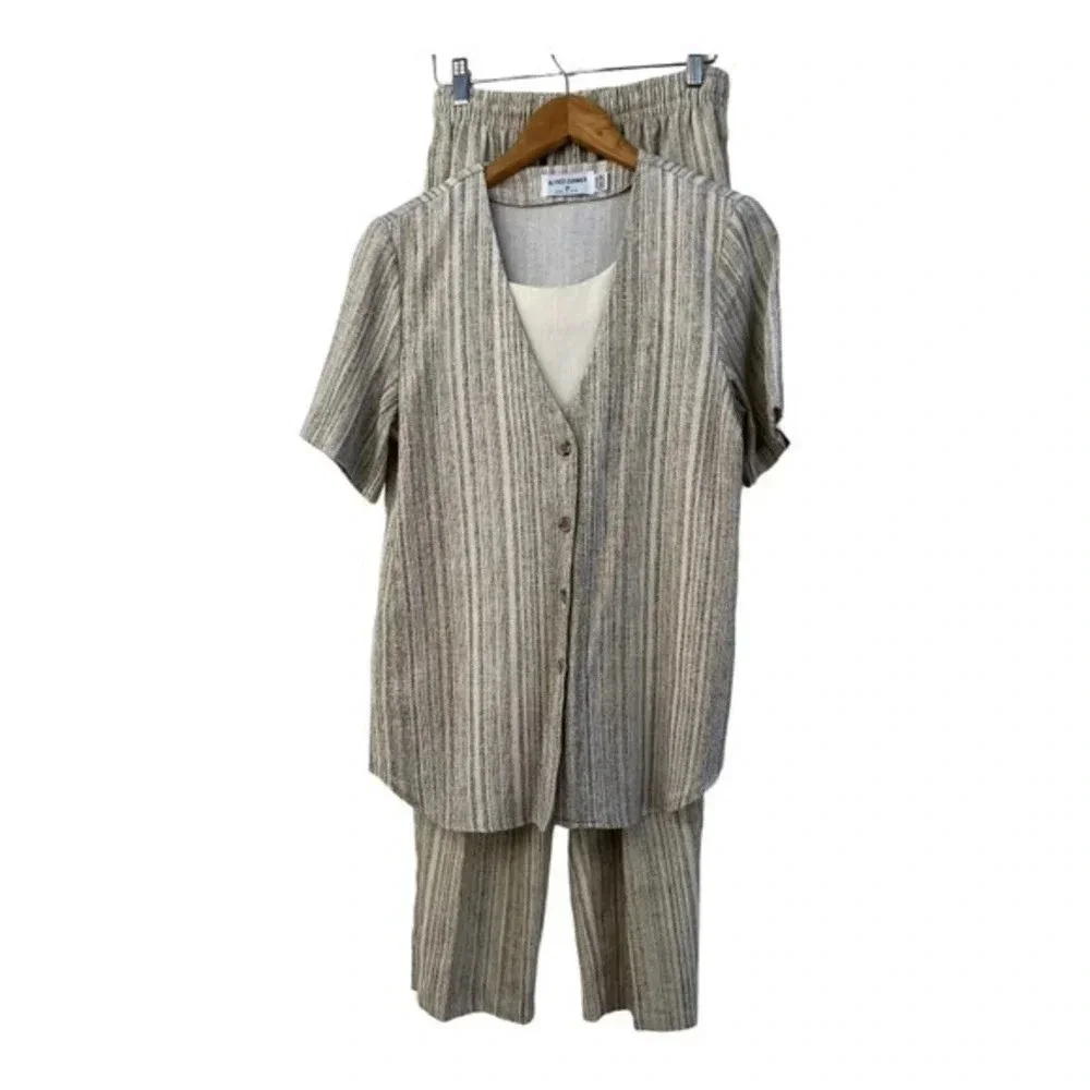 Alfred Dunner Crinkle Pin Stripe Size 8 Elastic Waist Pant Suit Neutral Colors - Picture 1 of 16